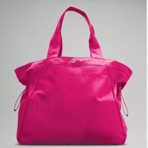 NWT Lululemon Side Cinch Shopper Bag Wildberry
